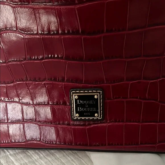 Dooney & Bourke Red Croc-Embossed Crossbody Bag - Picture 3 of 9